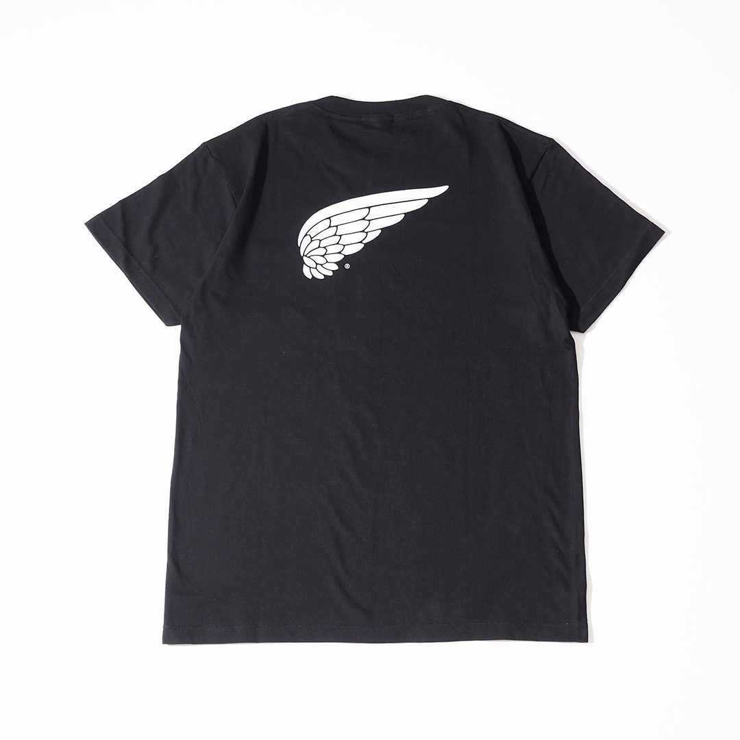 Find your true life T-shirt / Center-print Black | レッド