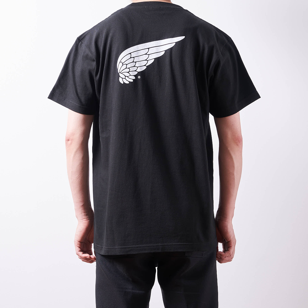 Find your true life T-shirt / Center-print Black | レッド